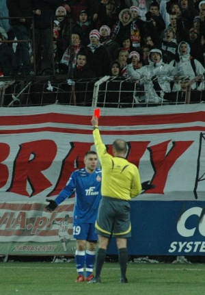 Gra czasem jest ostra - czerwona kartka dla Małeckiego, 26.11.2008