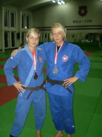 Izabela i Barbara Mirus z medalami MP 2010.