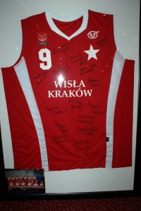 Koszulka z podpisami I drużyny, grudzień 2013.
