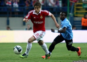 Wilk jako kapitan Wisły w wygranym meczu derbowym z Cracovią (2012.04.30)